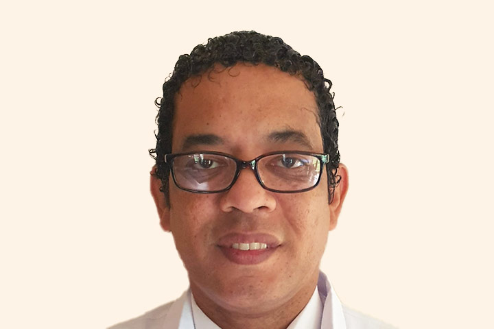 Dr. Luis Sáez Beltrán
